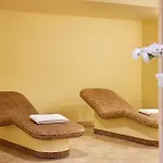 The Curve Bayarena 4*