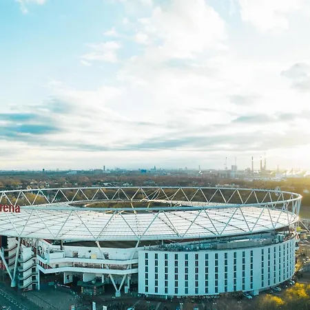 The Curve Bayarena Hotel 4*