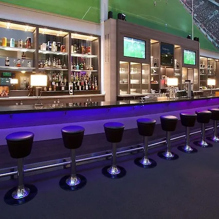 The Curve Bayarena 4*