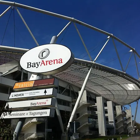 Szálloda The Curve Bayarena Leverkusen