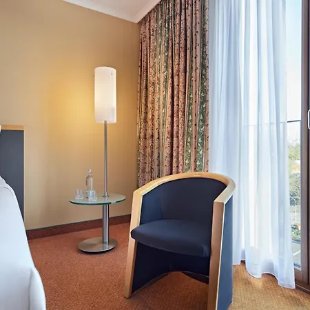 The Curve Bayarena 4*