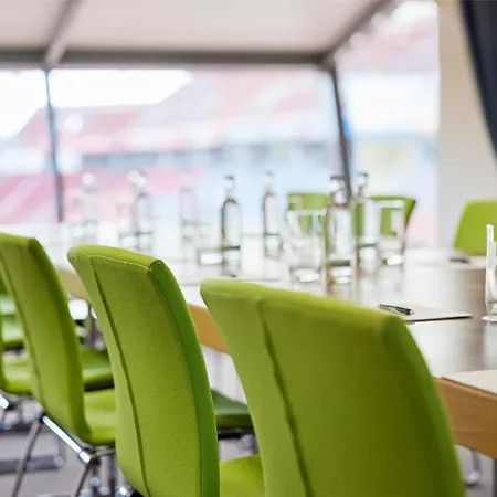 The Curve Bayarena 4*