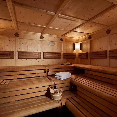 The Curve Bayarena ホテル レバークーゼン