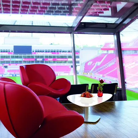 The Curve Bayarena 4*