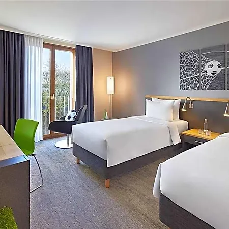 The Curve Bayarena 4* Λεβερκούζεν