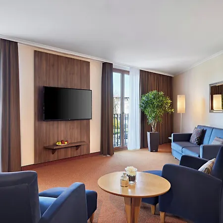 The Curve Bayarena מלון 4*