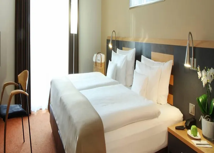 The Curve Bayarena 4*