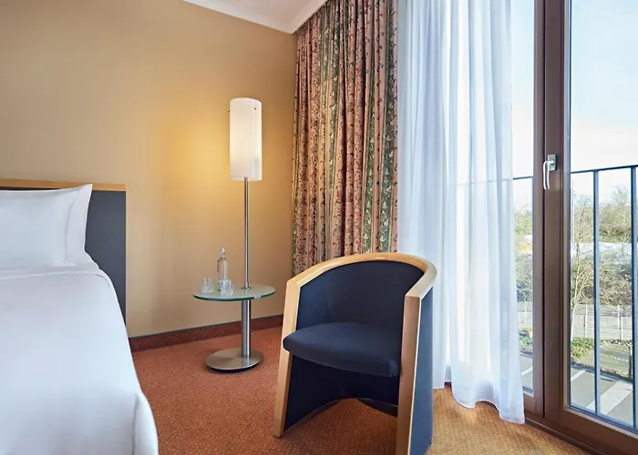 The Curve Bayarena 4*