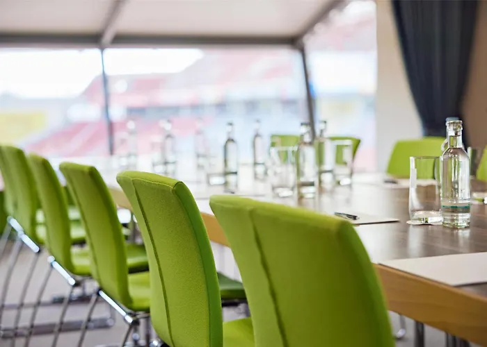 The Curve Bayarena 4*