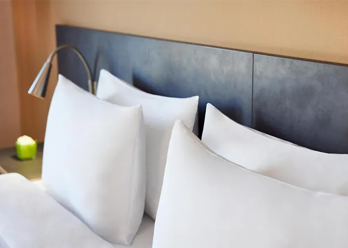 The Curve Bayarena 4*