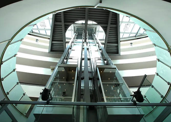 The Curve Bayarena 4*