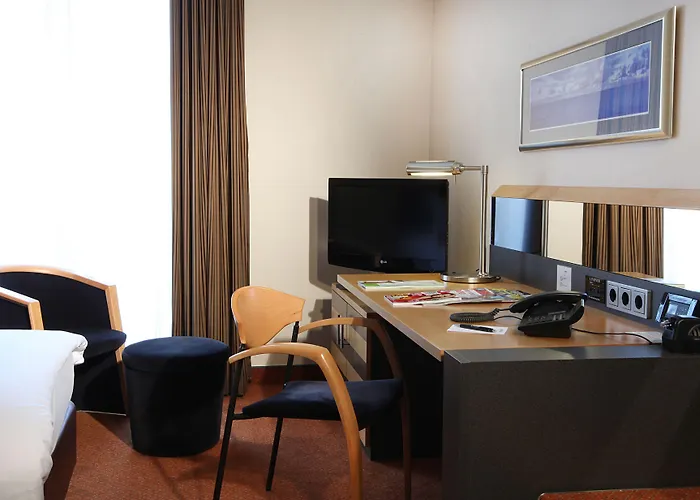 The Curve Bayarena Hotel